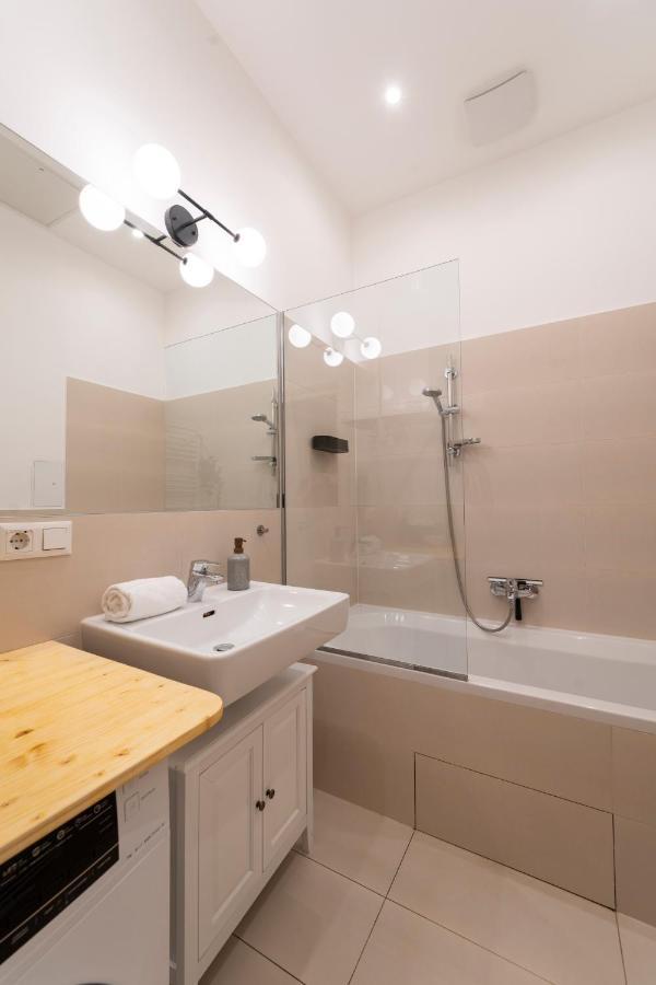 Josef'S Home I Premium Apartment In Ideal Location Вена Экстерьер фото